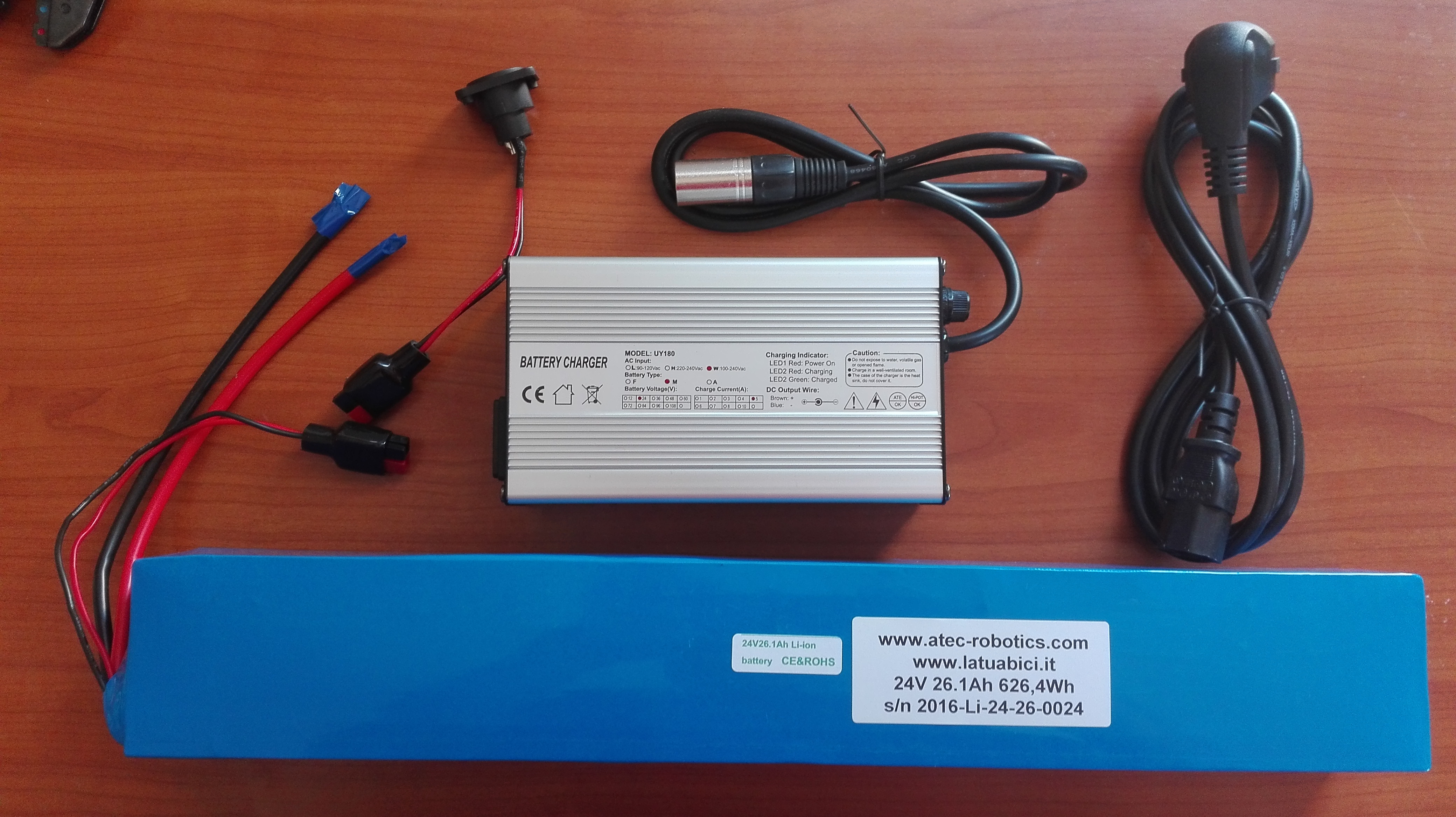Batteria Litio Aprilia Enjoy 24V (25.9V) 26.1Ah 676Wh . Caricabatterie da 5A. 